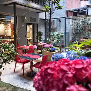 2* Hotel Nuru Ziya